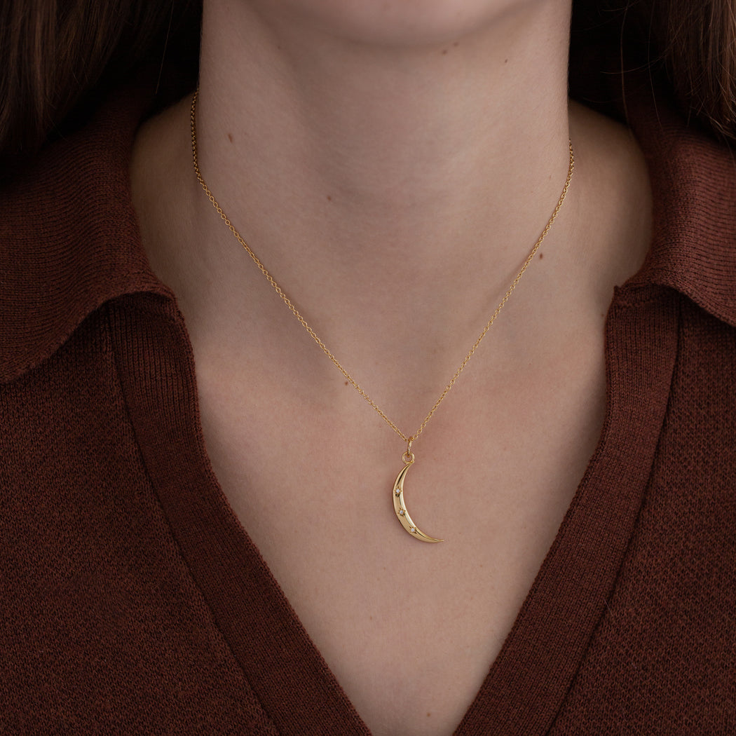 Crescent Moon With Cable Chain Necklace