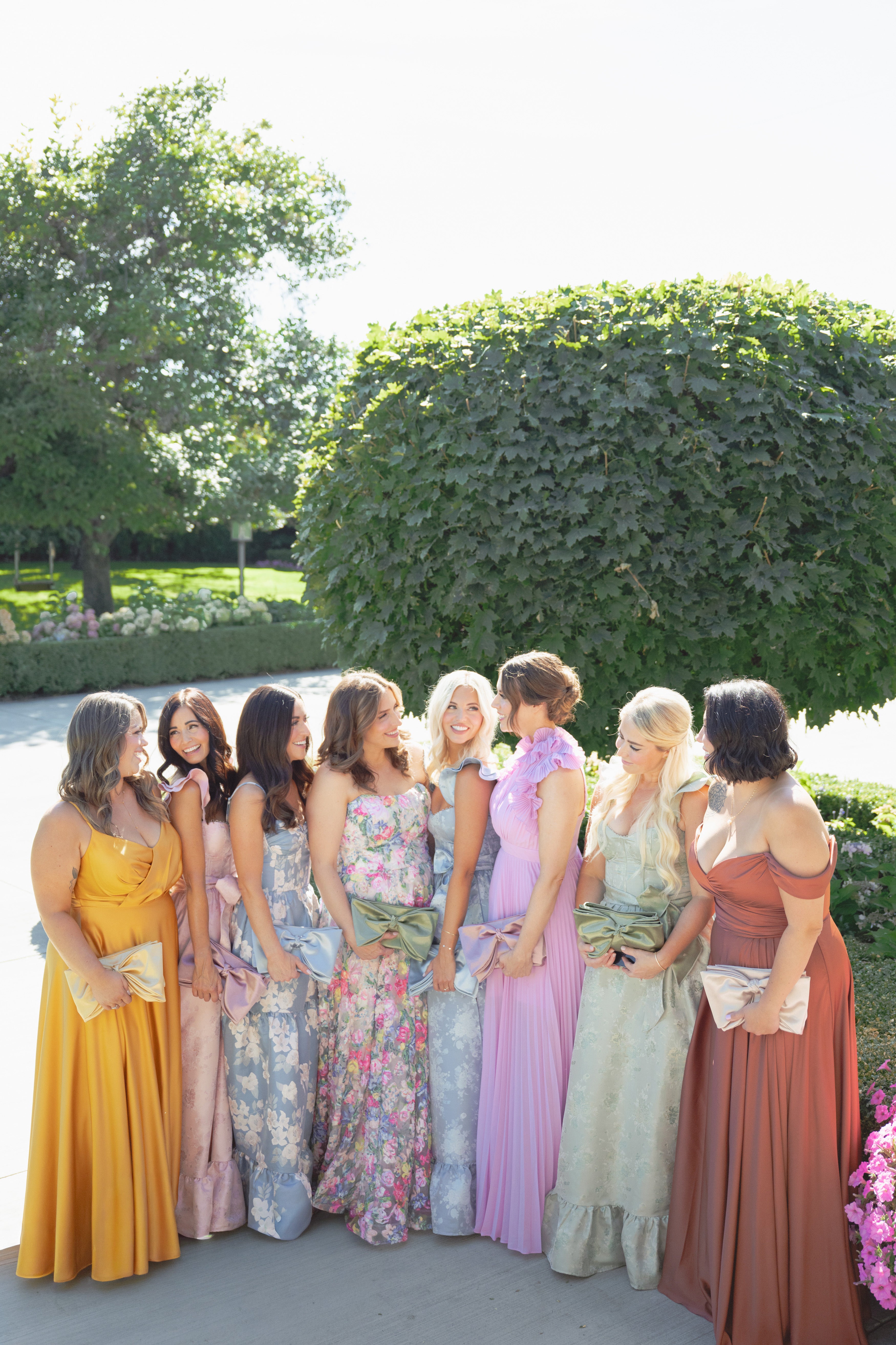 ela x Jillian Harris - Bow Clutch - Pink
