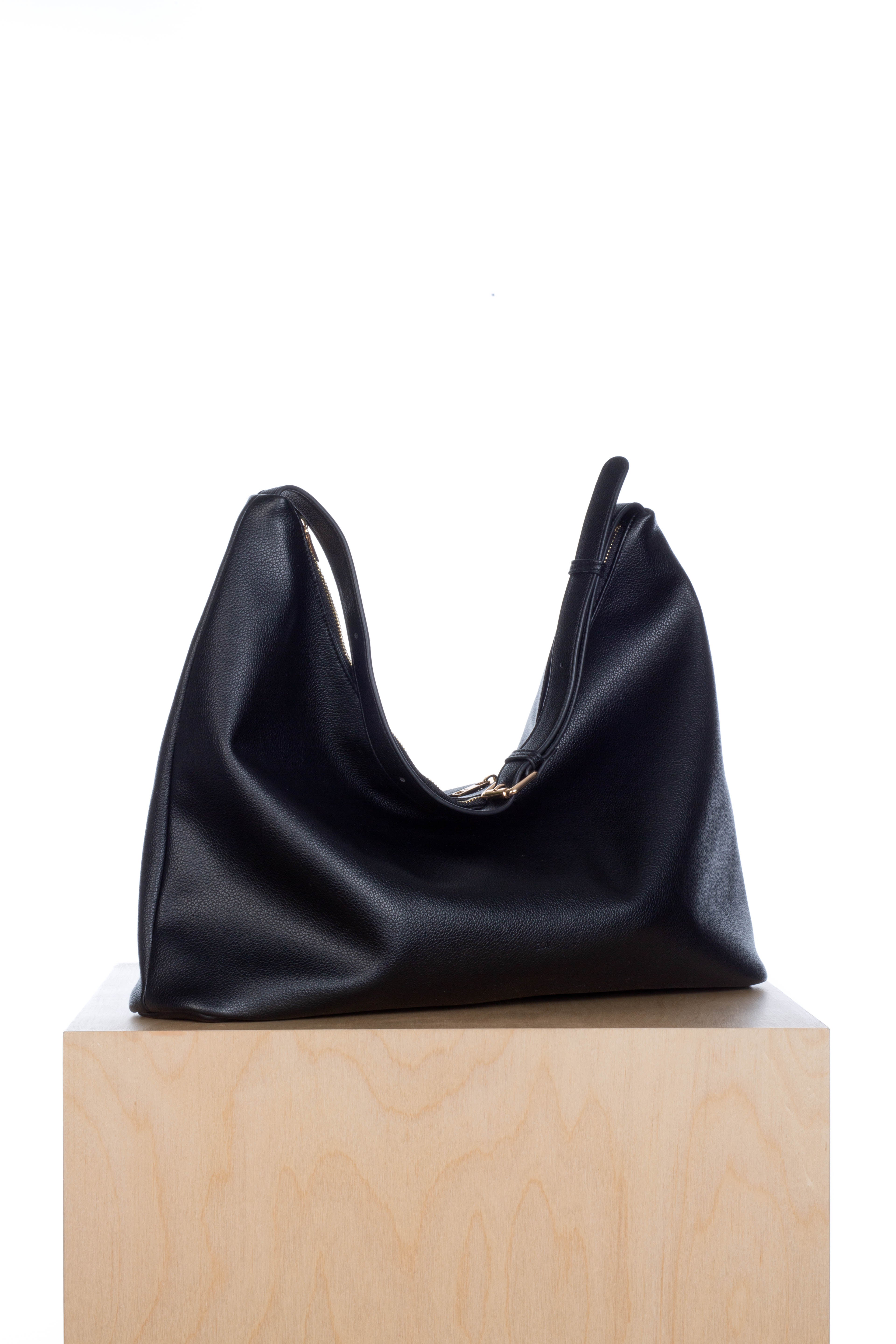 Triangle Bag – Black Pebble