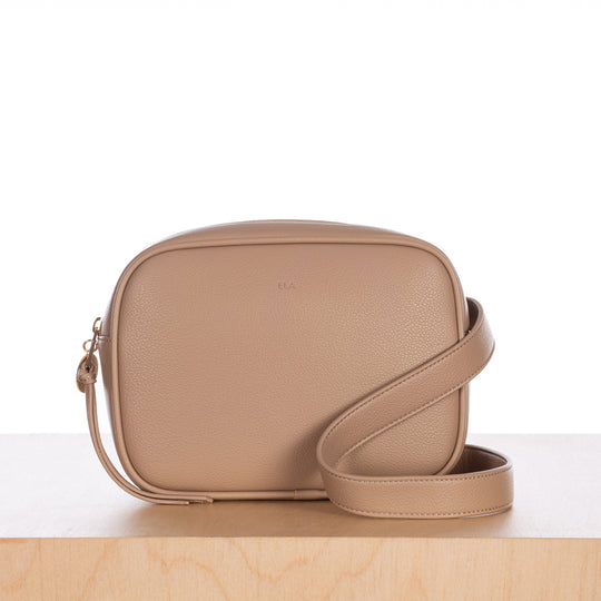 Belt Bag – Beige Pebble with Gold Hardware