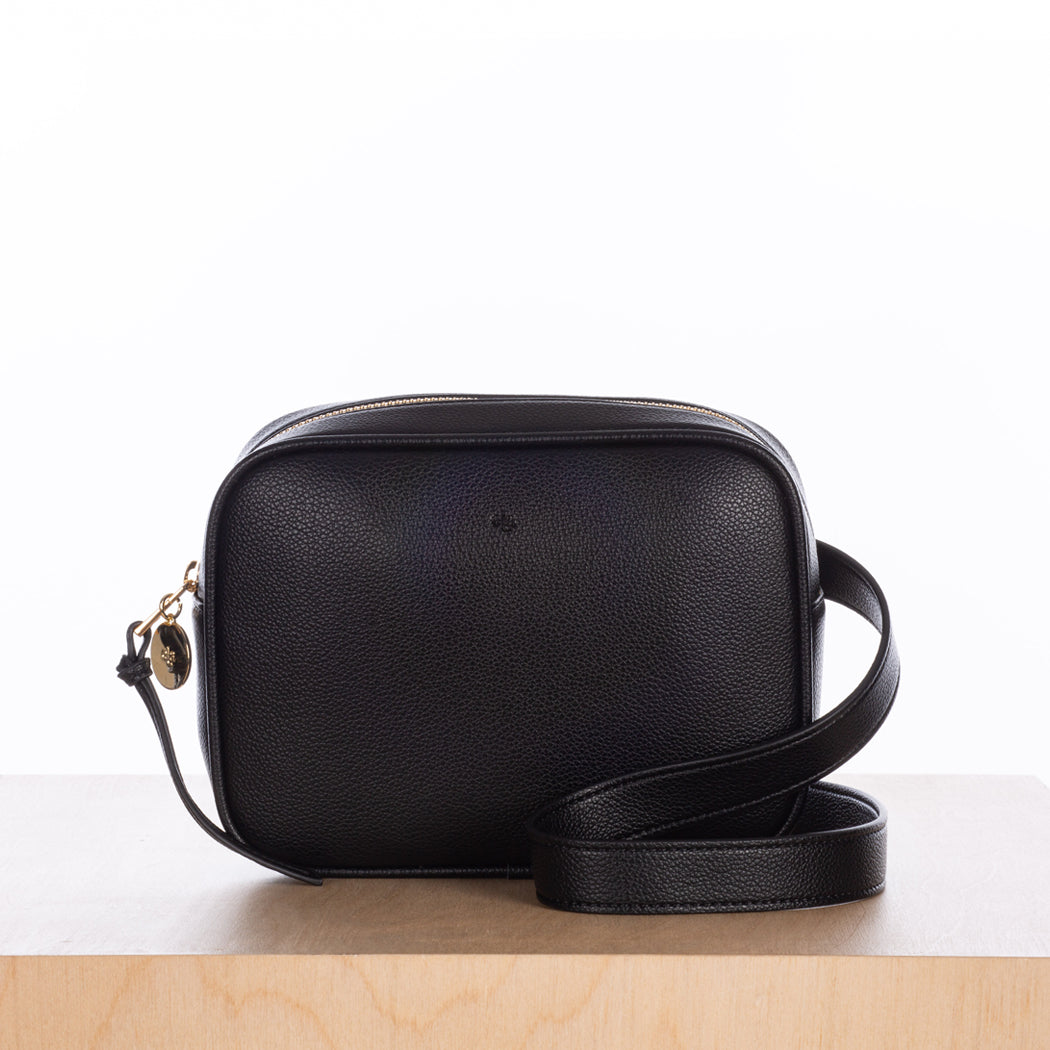 Belt Bag – Black Pebble with Gold Hardware